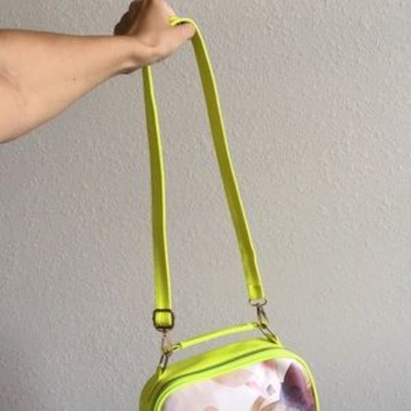 Neon Anime Harajuku Kawaii Bunny Girl Backpack - Picture 4 of 6